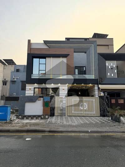 10 Marla Luxury House For Sale In DHA Phase 8, Lahore