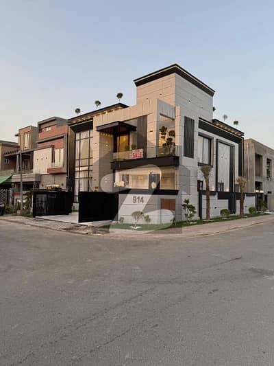 10 MARLA BRAND NEW LUXURY HOUSE FOR SALE