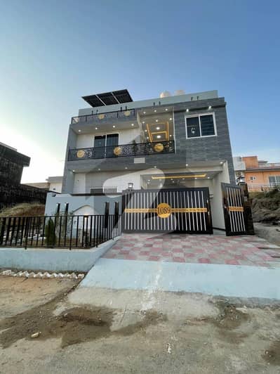 بی ۔ 17 اسلام آباد میں 4 کمروں کا 8 مرلہ مکان 3.0 کروڑ میں برائے فروخت۔