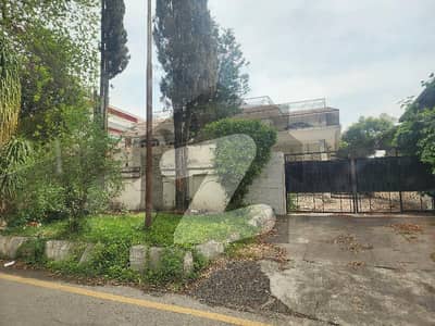 Prime investment opportunity in F-7/2