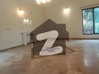 House Of 500 Square Yards Is Available For Rent In Clifton - Block 5, Karachi