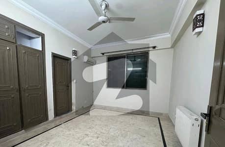 جی ۔ 13 اسلام آباد میں 3 کمروں کا 14 مرلہ زیریں پورشن 1.25 لاکھ میں کرایہ پر دستیاب ہے۔