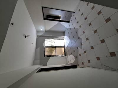 2 bed dd Flat For Rent near Safoora Chowrangi