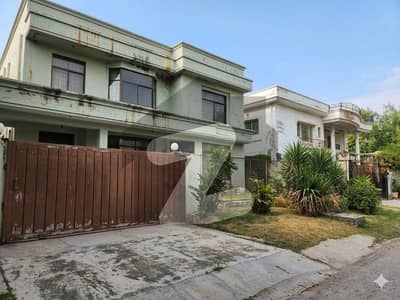 ایف ۔ 8 اسلام آباد میں 1 کنال مکان 31.0 کروڑ میں برائے فروخت۔