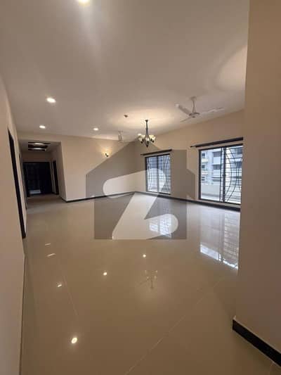 فیڈرل بی ایریا ۔ بلاک 10 فیڈرل بی ایریا,کراچی میں 6 کمروں کا 1 کنال مکان 3.75 لاکھ میں کرایہ پر دستیاب ہے۔