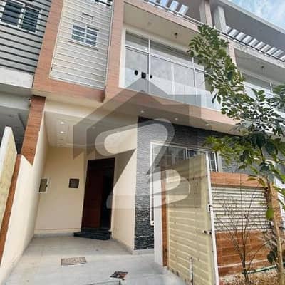 الکبیر ٹاؤن - فیز 2 الکبیر ٹاؤن,رائیونڈ روڈ,لاہور میں 3 کمروں کا 3 مرلہ مکان 1.05 کروڑ میں برائے فروخت۔