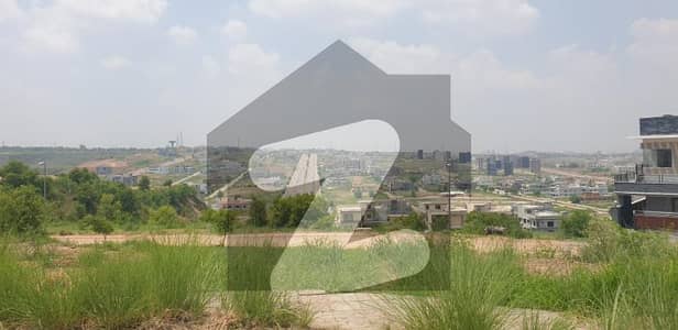 Exclusive, Height Location 2 Kanal Plot Pine Hills