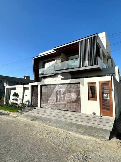 500 yards Top Quality Architecture Bungalow Semi Furnished Available for Sale 500 yards Top Quality Architecture Bungalow Semi Furnished Available for Sale