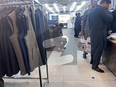 ایم ایم عالم روڈ گلبرگ,لاہور میں 1 کنال دکان 18.0 لاکھ میں کرایہ پر دستیاب ہے۔