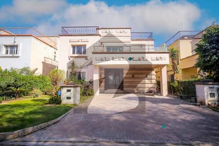 ڈیفینس رایا ڈی ایچ اے ڈیفینس,لاہور میں 5 کمروں کا 1 کنال مکان 3.5 لاکھ میں کرایہ پر دستیاب ہے۔