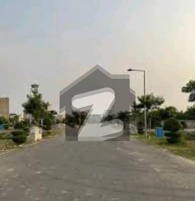 4 MARLA NON CORNER PLOT IN HIGH COURT SOCIETY PH2 AVAILABLE COLLEGE ROAD LAHORE