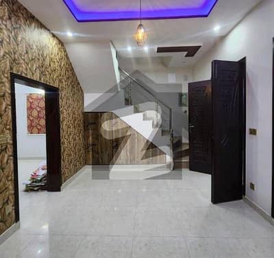 ایڈن بولیوارڈ ہاؤسنگ سکیم کالج روڈ,لاہور میں 3 کمروں کا 4 مرلہ مکان 1.8 کروڑ میں برائے فروخت۔