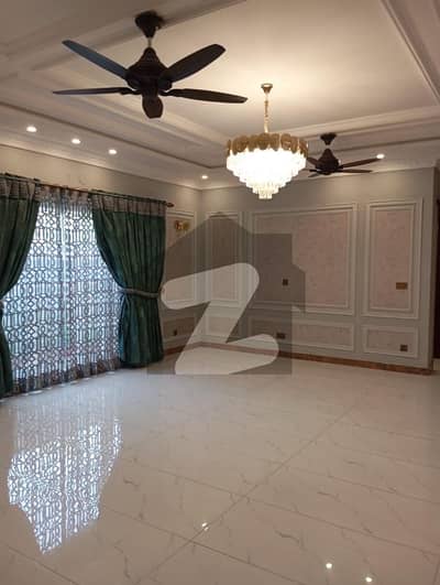 او پی ایف ہاؤسنگ سکیم لاہور میں 5 کمروں کا 1 کنال مکان 3.0 لاکھ میں کرایہ پر دستیاب ہے۔