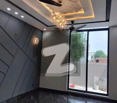 بحریہ ٹاؤن سیکٹر سی بحریہ ٹاؤن,لاہور میں 3 کمروں کا 10 مرلہ بالائی پورشن 80.0 ہزار میں کرایہ پر دستیاب ہے۔