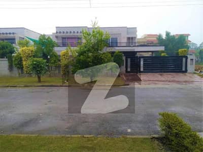 Valencia 2 Kanal Owner Build House At Hot Location Close To Big Park