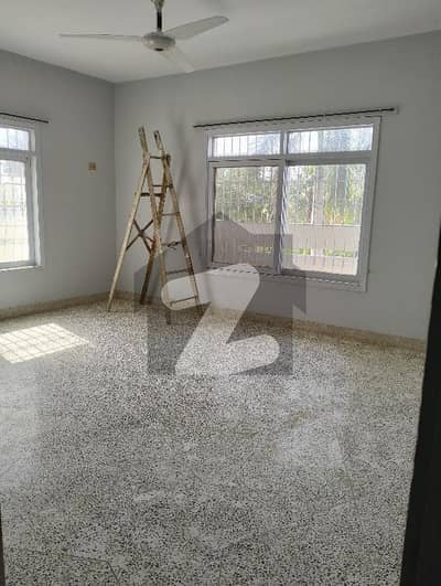 Portion For Rent 3 Bed DD *Code(15928)*