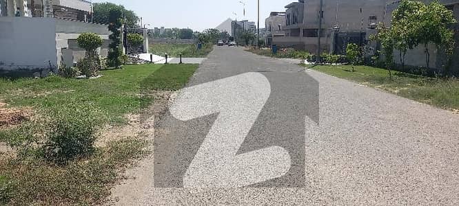 ڈی ایچ اے فیز9 پریزم - بلاک ایل ڈی ایچ اے فیز9 پریزم,ڈی ایچ اے ڈیفینس,لاہور میں 1 کنال رہائشی پلاٹ 1.5 کروڑ میں برائے فروخت۔ ڈی ایچ اے فیز9 پریزم - بلاک ایل ڈی ایچ اے فیز9 پریزم,ڈی ایچ اے ڈیفینس,لاہور میں 1 کنال رہائشی پلاٹ 1.5 کروڑ میں برائے فروخت۔