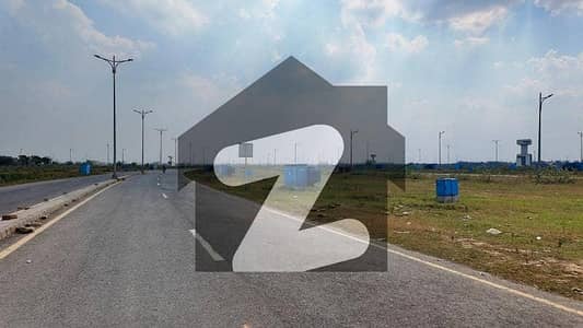 ڈی ایچ اے فیز9 پریزم - بلاک ای ڈی ایچ اے فیز9 پریزم,ڈی ایچ اے ڈیفینس,لاہور میں 2 کنال رہائشی پلاٹ 5.2 کروڑ میں برائے فروخت۔