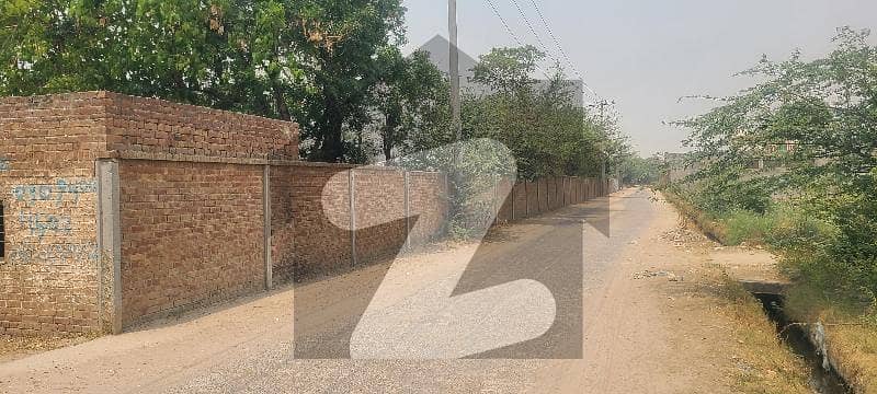 جلال پورہ لاہور میں 52 کنال صنعتی زمین 20.8 کروڑ میں برائے فروخت۔ جلال پورہ لاہور میں 52 کنال صنعتی زمین 20.8 کروڑ میں برائے فروخت۔