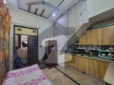 لال پل مغلپورہ,لاہور میں 4 کمروں کا 2 مرلہ مکان 1.0 کروڑ میں برائے فروخت۔