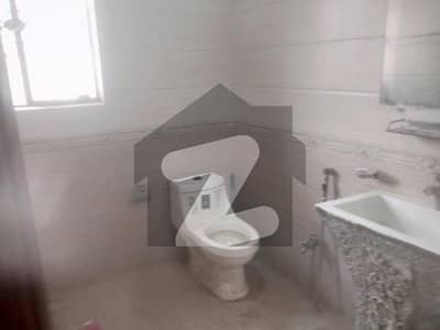 10 Marla House For Rent in DHA