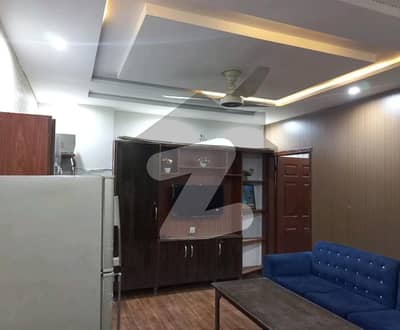 800 Sqft Luxury Modern Flat with Direct Meeting For Sale in Johar town