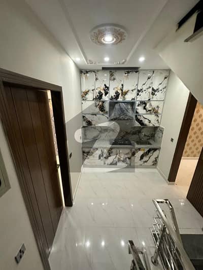 الکبیر ٹاؤن رائیونڈ روڈ,لاہور میں 3 مرلہ مکان 1.4 کروڑ میں برائے فروخت۔