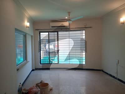 6 Marla Lower Portion In G-11 For rent At Good Location