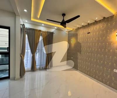 Prime Location Upper Portion In Wapda Town Sized 10 Marla Is Available