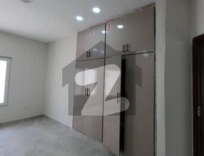 ایئرفورس آفیسرز ہاؤسنگ سکیم ملتان میں 4 کمروں کا 14 مرلہ مکان 3.85 کروڑ میں برائے فروخت۔