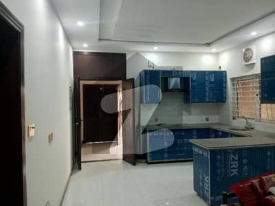 بحریہ ٹاؤن فیز 7 بحریہ ٹاؤن راولپنڈی,راولپنڈی میں 12 مرلہ مکان 4.1 کروڑ میں برائے فروخت۔