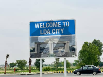 5 Marla Facing Park Plot For Sale | Lda City Lahore Only Serious Buyer Contact Me