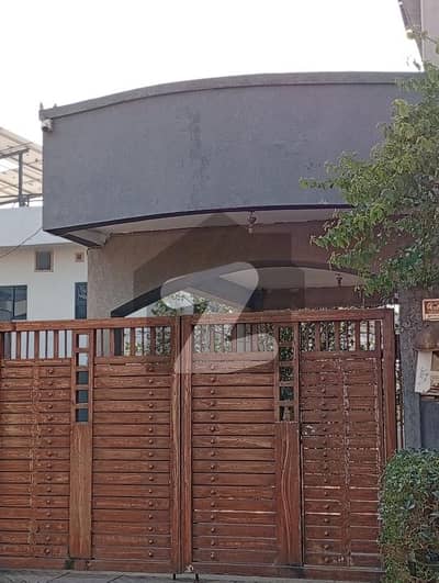 جی ۔ 14/4 جی ۔ 14,اسلام آباد میں 3 کمروں کا 1 کنال مکان 1.3 لاکھ میں کرایہ پر دستیاب ہے۔