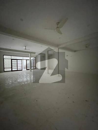 ڈی ایچ اے فیز 8 ڈی ایچ اے ڈیفینس,کراچی میں 6 کمروں کا 1 کنال مکان 19.0 کروڑ میں برائے فروخت۔