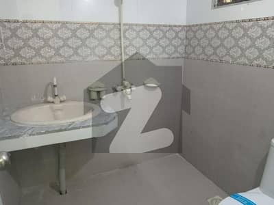 5 MARLA Beautiful HOUSE FOR RENT