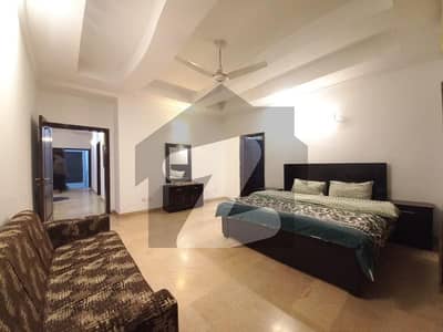 ONE KANAL UPPER PORTION AVAILABLE FOR RENT IN DHA 4 LAHORE