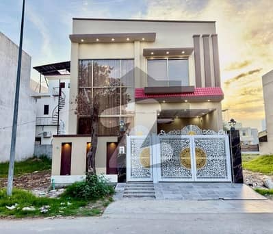 Ideal Prime Location House In Citi Housing Society Available For Rs. 19000000