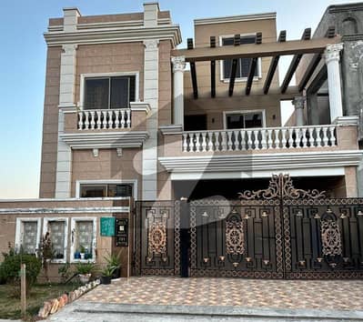 بحریہ آرچرڈ فیز 2 بحریہ آرچرڈ,لاہور میں 5 کمروں کا 8 مرلہ مکان 2.18 کروڑ میں برائے فروخت۔ بحریہ آرچرڈ فیز 2 بحریہ آرچرڈ,لاہور میں 5 کمروں کا 8 مرلہ مکان 2.18 کروڑ میں برائے فروخت۔