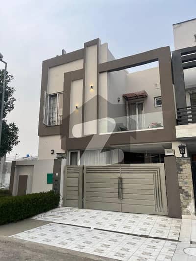 بحریہ آرچرڈ فیز 2 بحریہ آرچرڈ,لاہور میں 3 کمروں کا 5 مرلہ مکان 1.6 کروڑ میں برائے فروخت۔ بحریہ آرچرڈ فیز 2 بحریہ آرچرڈ,لاہور میں 3 کمروں کا 5 مرلہ مکان 1.6 کروڑ میں برائے فروخت۔