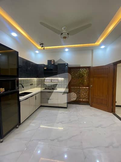 بخاری کمرشل ایریا ڈی ایچ اے فیز 6,ڈی ایچ اے ڈیفینس,کراچی میں 2 کمروں کا 4 مرلہ فلیٹ 2.4 کروڑ میں برائے فروخت۔