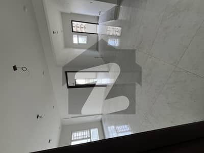 کلاچی کوآپریٹیو ہاؤسنگ سوسائٹی کراچی میں 3 کمروں کا 10 مرلہ فلیٹ 4.0 کروڑ میں برائے فروخت۔