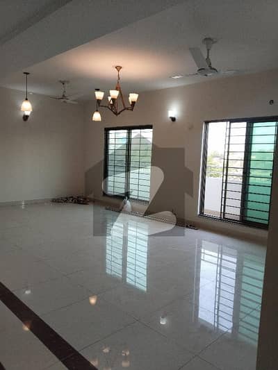 عسکری 11 عسکری,لاہور میں 3 کمروں کا 10 مرلہ فلیٹ 1.35 لاکھ میں کرایہ پر دستیاب ہے۔