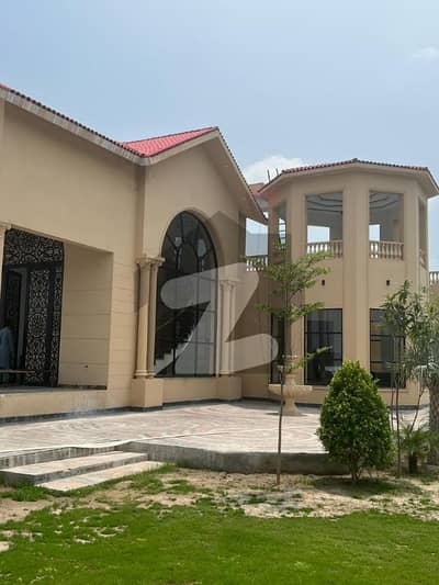 برکی روڈ کینٹ,لاہور میں 3 کمروں کا 6 کنال فارم ہاؤس 8.9 کروڑ میں برائے فروخت۔