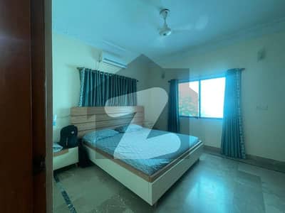 ڈی ایچ اے فیز 4 ڈی ایچ اے ڈیفینس,کراچی میں 4 کمروں کا 10 مرلہ مکان 2.5 لاکھ میں کرایہ پر دستیاب ہے۔