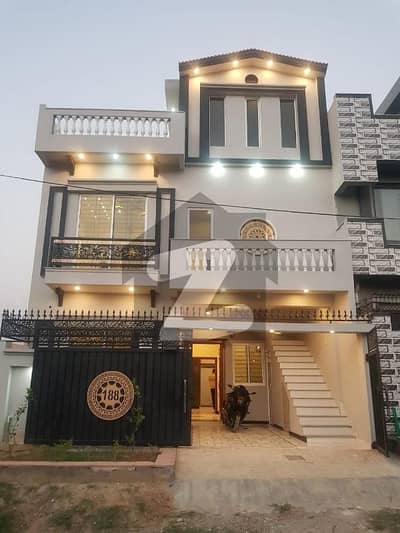 5 Marla New Park Facing House for sale