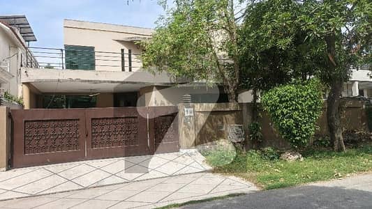 ڈی ایچ اے فیز 3 - بلاک ڈبلیو فیز 3,ڈیفنس (ڈی ایچ اے),لاہور میں 5 کمروں کا 1 کنال مکان 6.5 کروڑ میں برائے فروخت۔ ڈی ایچ اے فیز 3 - بلاک ڈبلیو فیز 3,ڈیفنس (ڈی ایچ اے),لاہور میں 5 کمروں کا 1 کنال مکان 6.5 کروڑ میں برائے فروخت۔