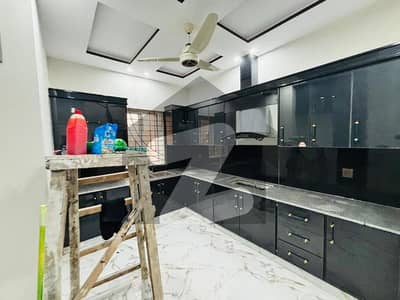 سٹی ہاؤسنگ سوسائٹی گوجرانوالہ میں 5 کمروں کا 10 مرلہ مکان 1.0 لاکھ میں کرایہ پر دستیاب ہے۔