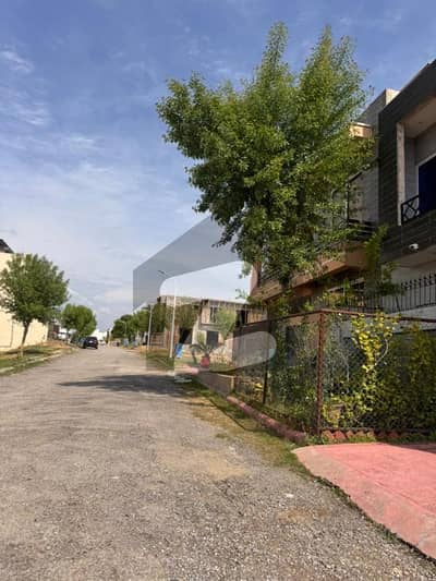7 MARLA DEVELOP POSSESSION PLOT FOR SALE ON REASONABLE PRICE IN GULBERG GREEN ISLAMABAD