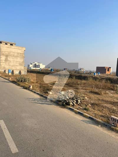 Prime Location 10 Marla Plot for Sale in A1 Block LDA City Lahore