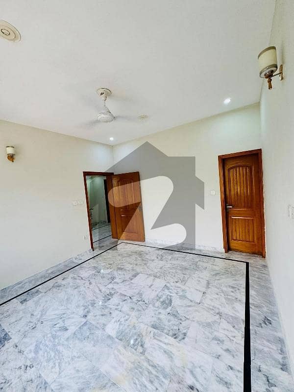 ڈی ۔ 12 اسلام آباد میں 2 کمروں کا 4 مرلہ زیریں پورشن 45.0 ہزار میں کرایہ پر دستیاب ہے۔ ڈی ۔ 12 اسلام آباد میں 2 کمروں کا 4 مرلہ زیریں پورشن 45.0 ہزار میں کرایہ پر دستیاب ہے۔